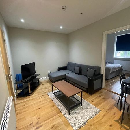 Lovely 1 Bedroom Apartment With On Street Parking London Eksteriør bilde