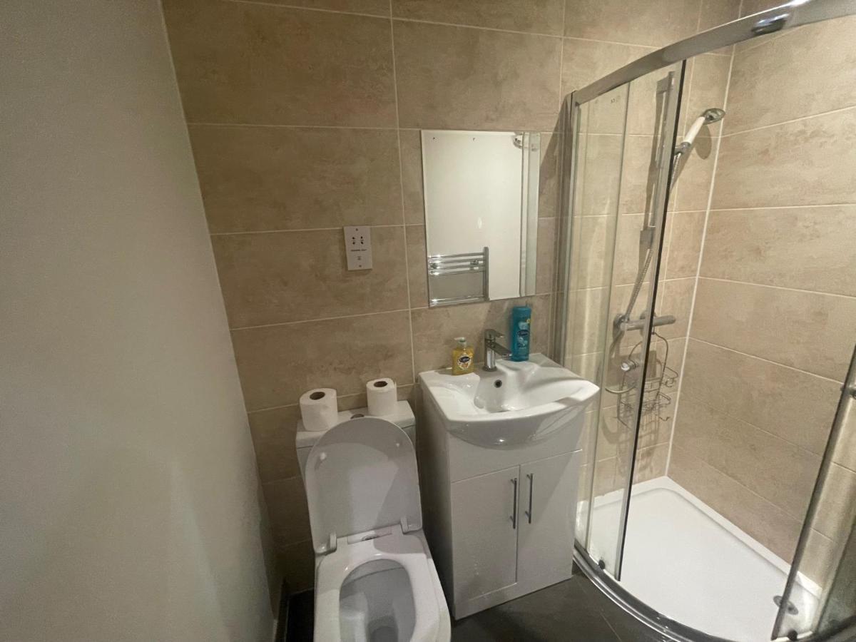 Lovely 1 Bedroom Apartment With On Street Parking London Eksteriør bilde