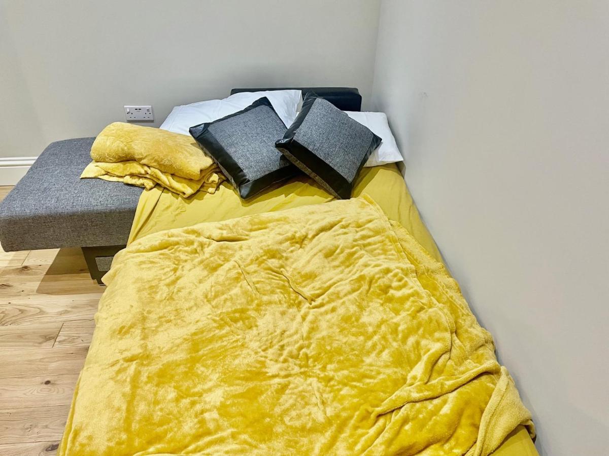 Lovely 1 Bedroom Apartment With On Street Parking London Eksteriør bilde