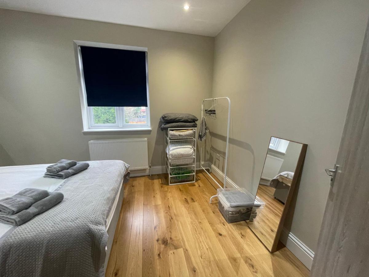 Lovely 1 Bedroom Apartment With On Street Parking London Eksteriør bilde